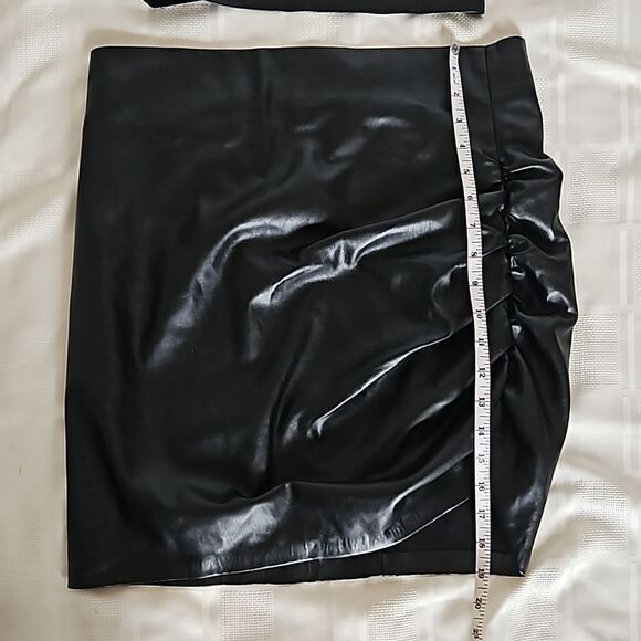 Zara Women's Faux Leather 2-Piece Crop Top & Side Ruffled Mini Skirt Black M/L - Picture 9 of 16